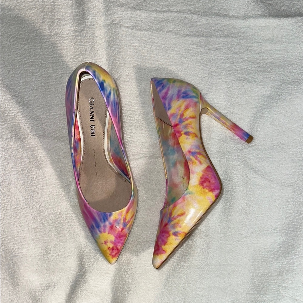 NEW Women's Tie-Dye Heels
